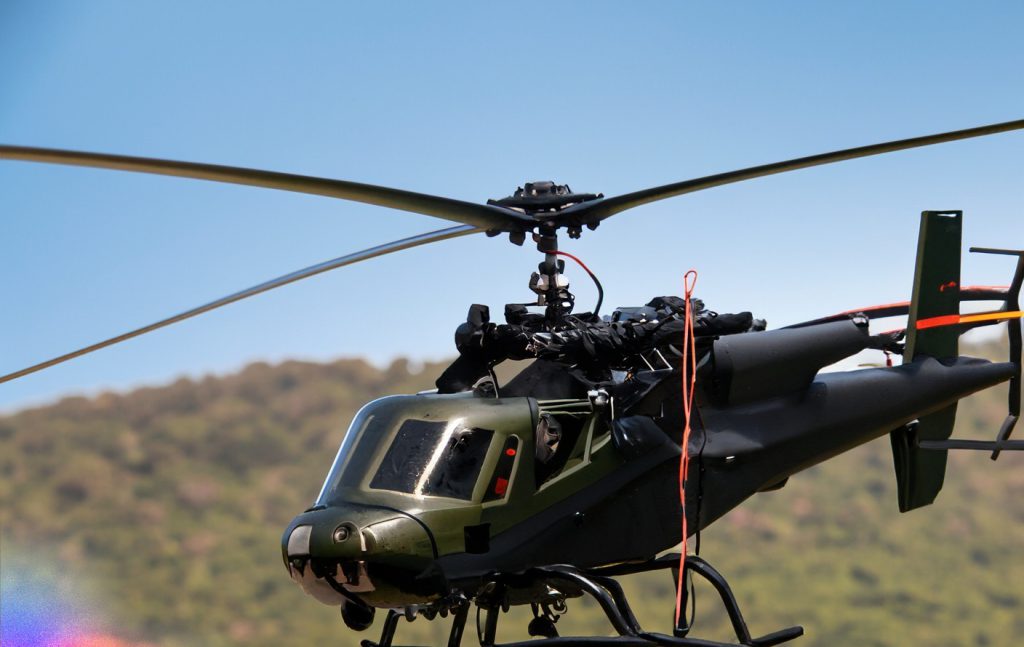 هلیکوپتر کنترلی جنگی اسباب بازی و تیرانداز